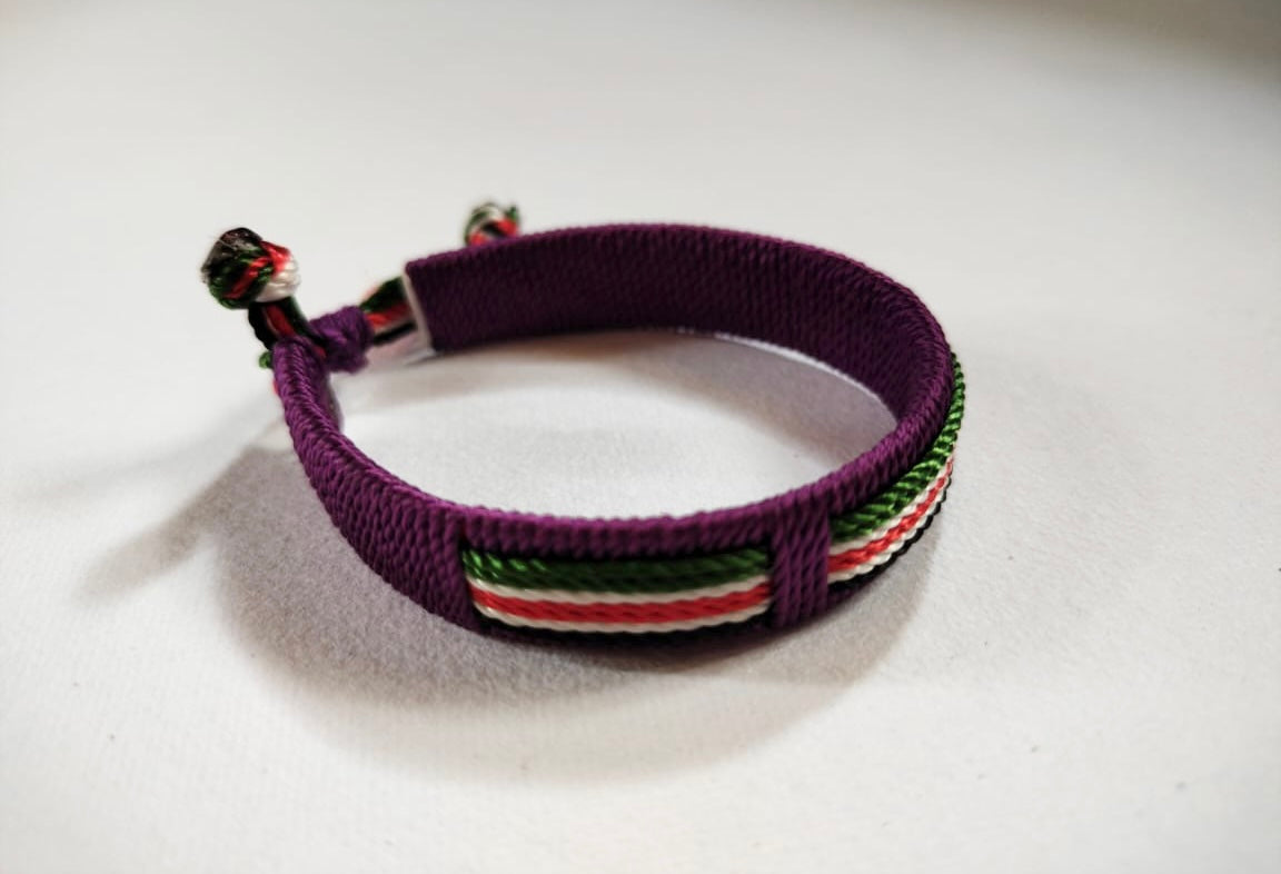 Adjustable Thread Bracelets (kid size)