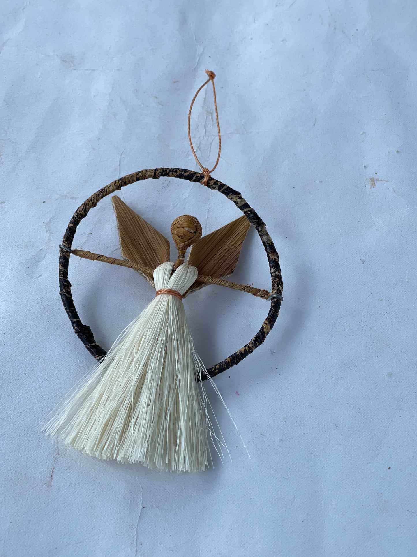 Angels enclosed in a ring