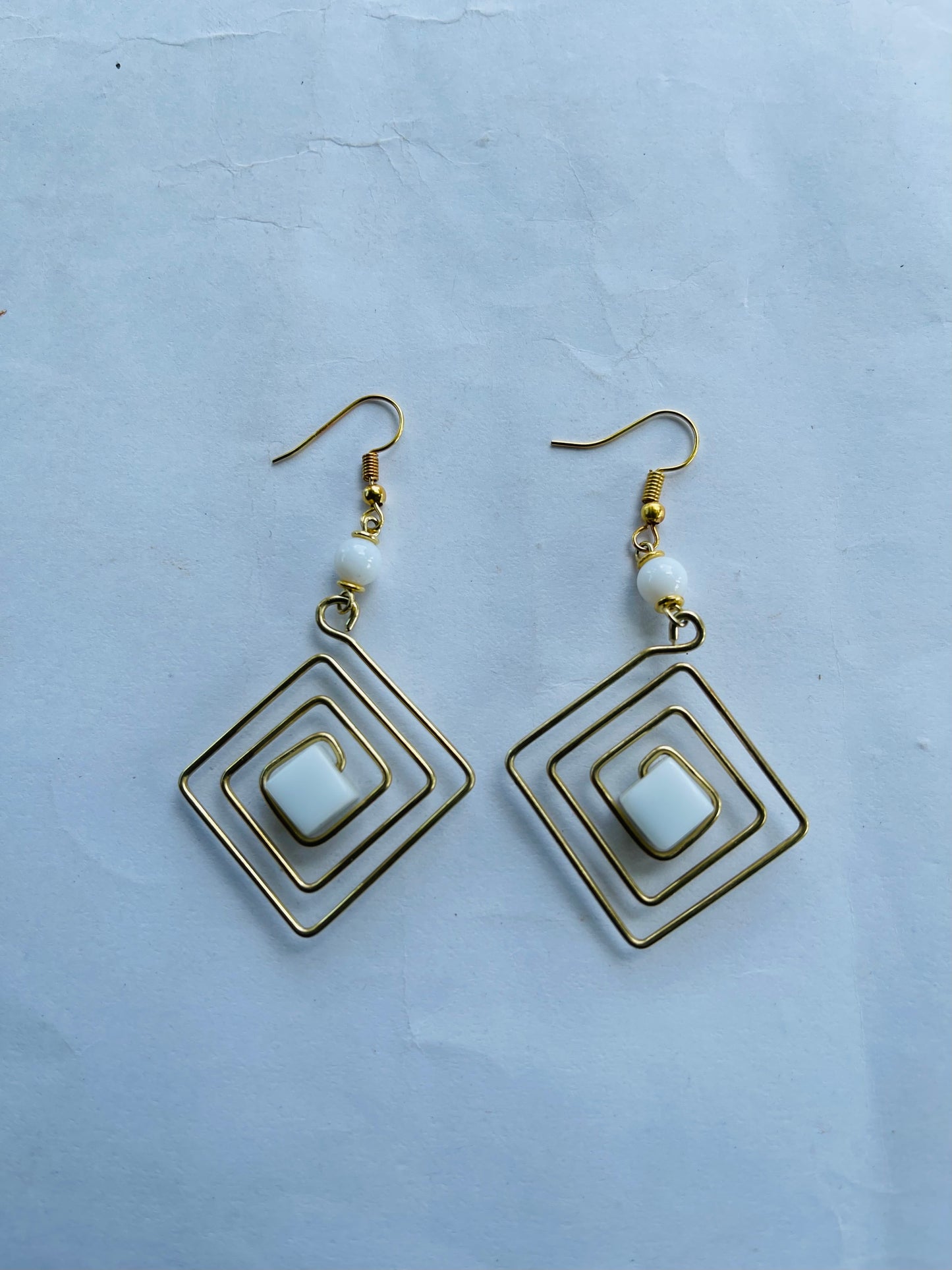 Brass made diamond shape earrings